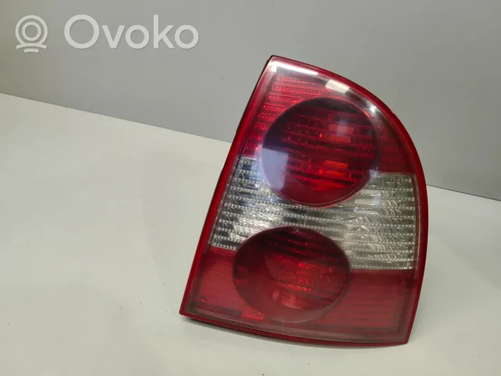 Volkswagen PASSAT B5.5 Lampa tylna 3B5945096AE