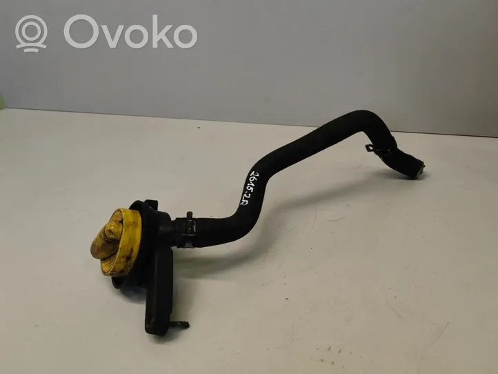 Opel Vivaro Oil fill pipe GM93857790