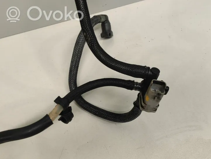 Opel Vivaro Fuel line pipe 