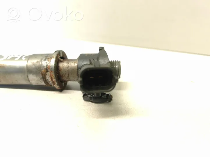 Opel Vivaro Injecteur de carburant 0445115007