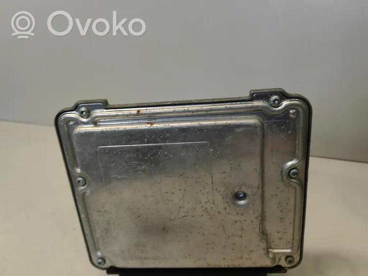 Volkswagen Touran I Dzinēja vadības bloks 03C906056F