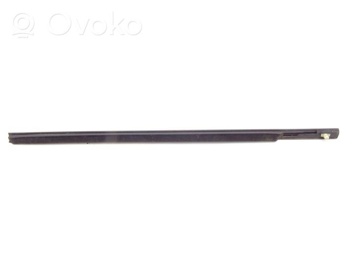 Land Rover Freelander 2 - LR2 Takaoven tuulilasin kisko 6H52-245A32-A