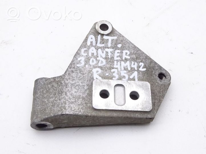 Mitsubishi Canter Support de générateur / alternateur 500599