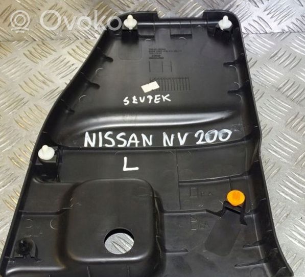 Nissan NV200 Muu kynnyksen/pilarin verhoiluelementti NISSAN_NV200_OSŁONA_SŁUPK