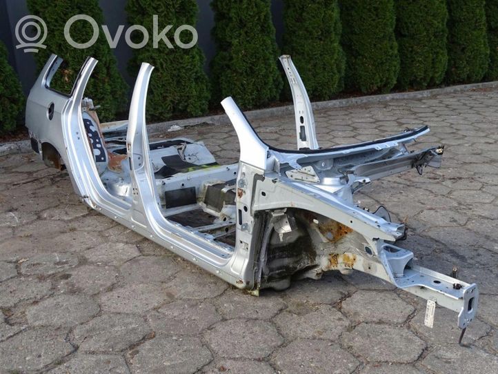 Volkswagen PASSAT B6 Priekinis ketvirtis VW_PASSAT_B6_05-10_ĆWIART