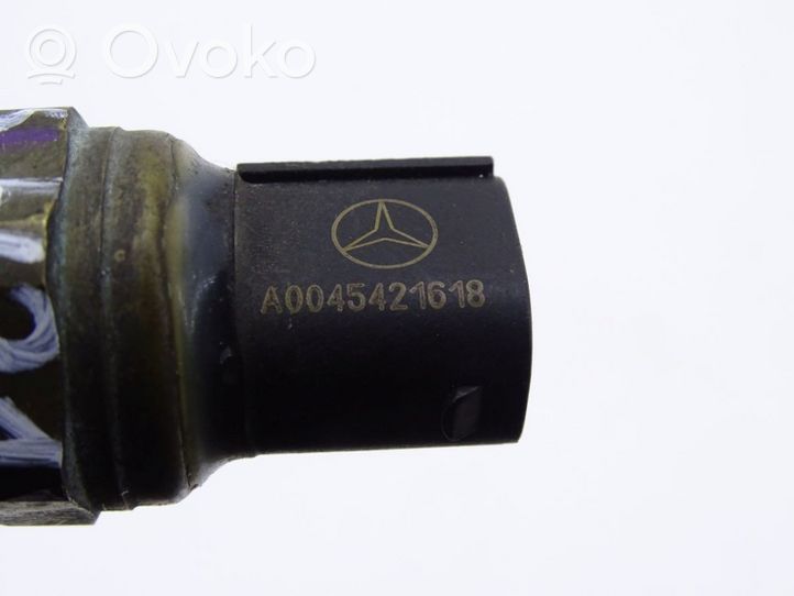 Mercedes-Benz CLS C218 X218 Sensore di pressione del carburante A0045421618