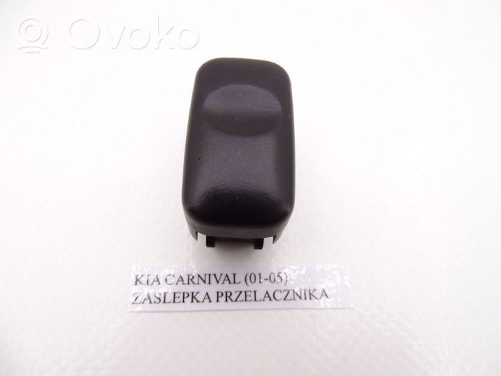 KIA Optima Keskikonsolin etusivuverhoilu KIA_CARNIVAL_I_99-05_ZAŚL