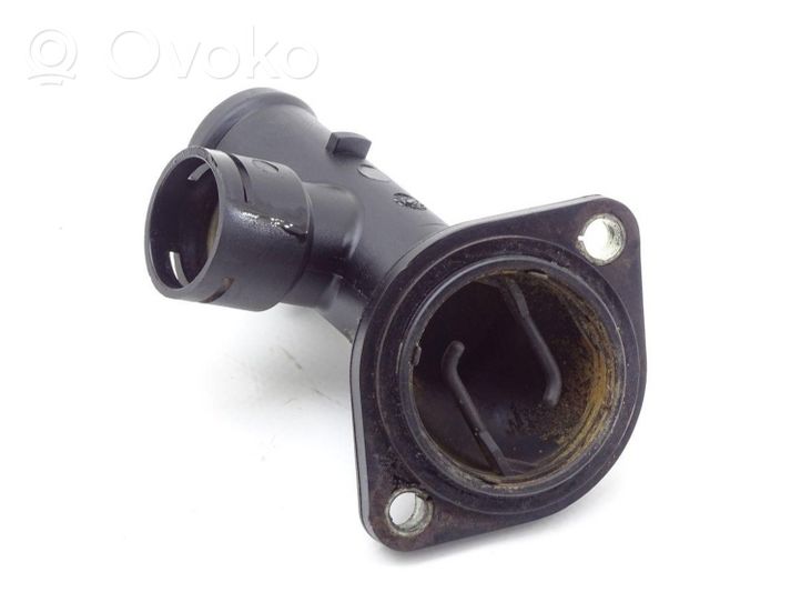 Audi A3 S3 8P Boîtier de thermostat 03G121121D