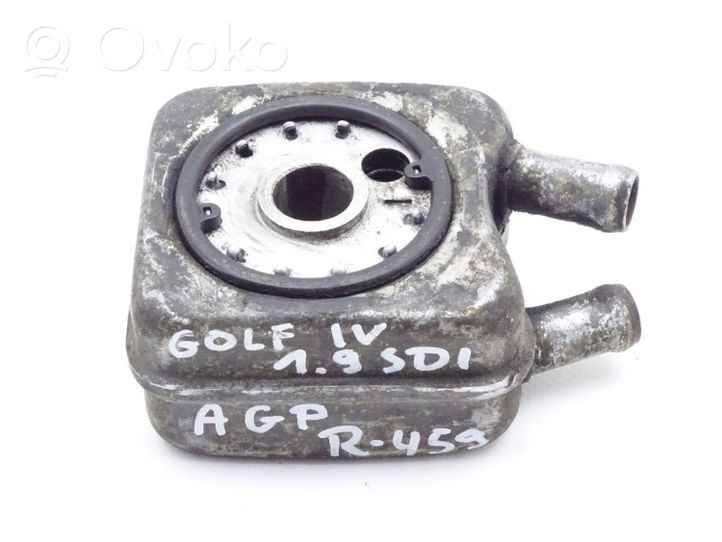 Volkswagen Golf IV Radiatore dell’olio del motore 068117021B