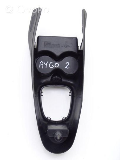 Toyota Aygo AB10 Console centrale 58811-0H010