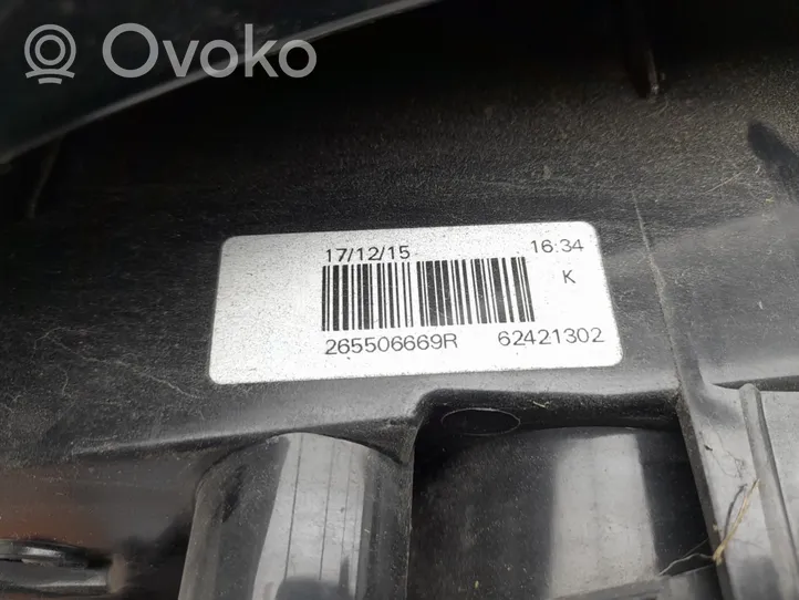 Dacia Sandero Takaluukun takavalot 