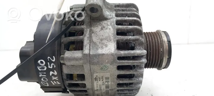 Opel Combo D Generatore/alternatore 