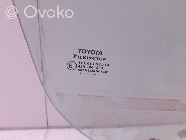 Toyota Yaris Szyba drzwi przednich 