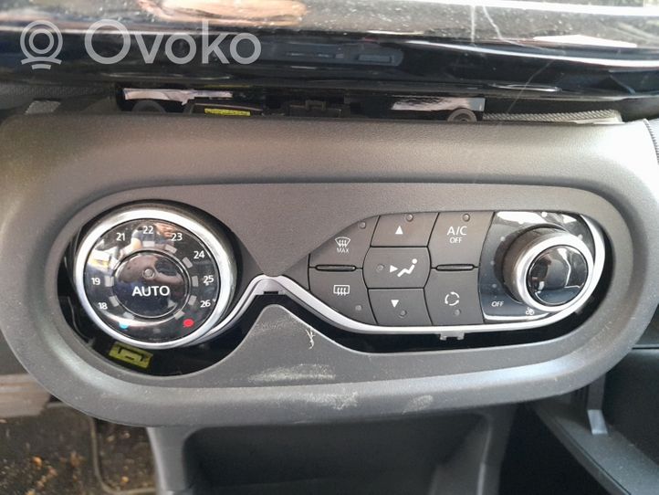 Renault Twingo III Panel klimatyzacji 
