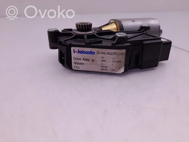 Nissan Qashqai+2 Folding roof motor 