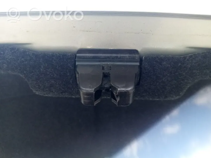 Toyota Avensis Verso Замок задней крышки (наружный) 