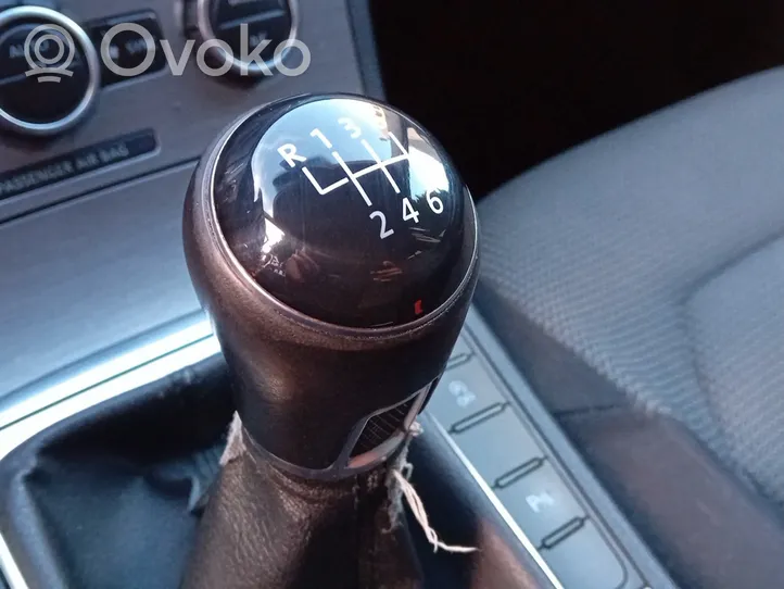 Volkswagen PASSAT B7 Ātrumu pārslēgšanas slēdzis / kloķis 