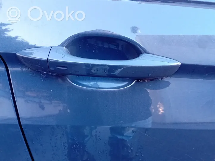 Volkswagen Tiguan Front door exterior handle 