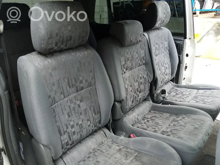 Toyota Previa (XR50) III Sitze und Türverkleidungen komplett 