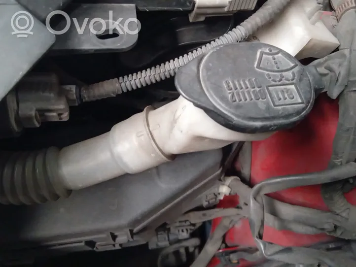 Toyota iQ Réservoir de liquide lave-glace 