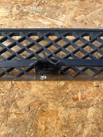 Mercedes-Benz Sprinter W906 Grille calandre supérieure de pare-chocs avant A9068850053