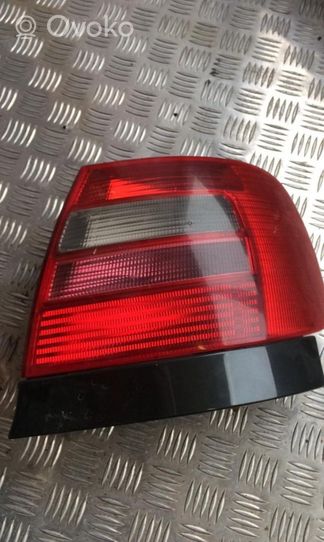 Audi A4 S4 B5 8D Luz trasera/de freno 