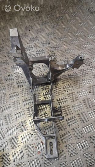 Audi A4 S4 B7 8E 8H Brake pedal bracket assembly 