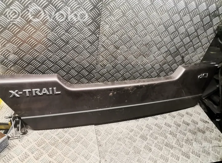 Nissan X-Trail T31 Copertura del rivestimento bagagliaio/baule 