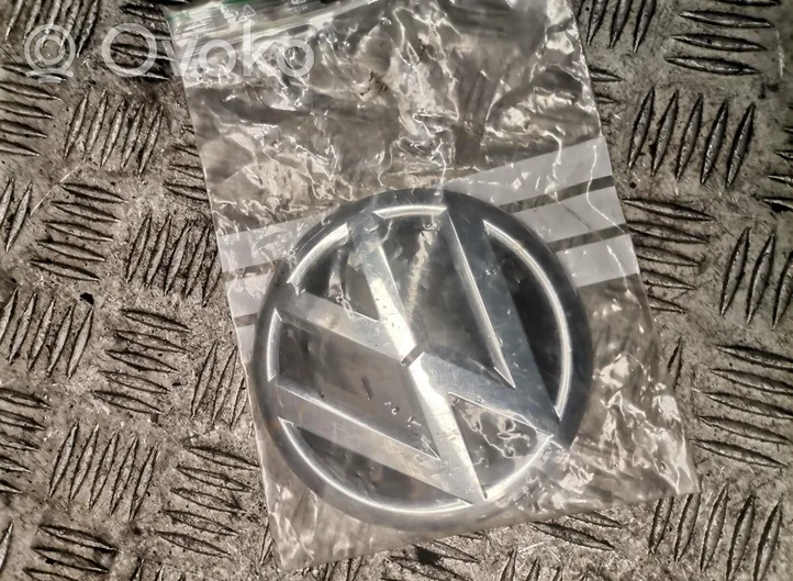 Volkswagen PASSAT B8 Emblemat / Znaczek tylny / Litery modelu 