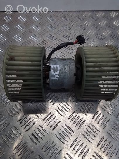 BMW 5 E34 Ventola riscaldamento/ventilatore abitacolo 0130111535