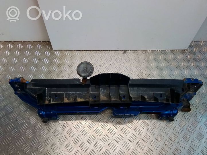 Toyota Yaris Staffa del pannello di supporto del radiatore parte superiore 