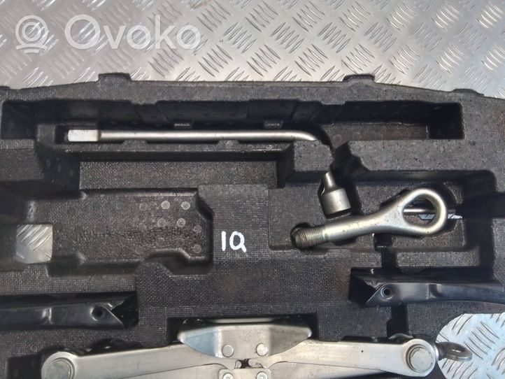 Toyota iQ Kit d’outils 