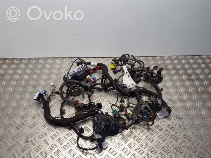 Opel Astra J Okablowanie deski rozdzielczej 13390785