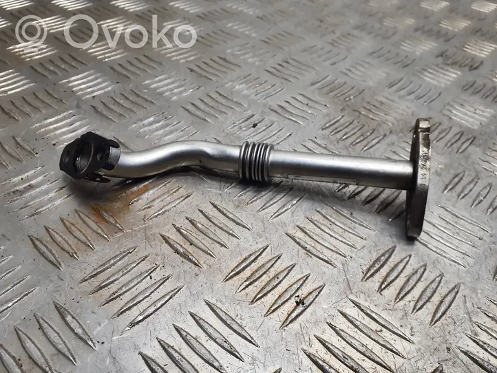 Infiniti Q70 Y51 Tubo flessibile mandata olio del turbocompressore turbo A6511800022