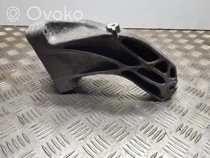 Infiniti Q70 Y51 Engine mounting bracket A6512235204