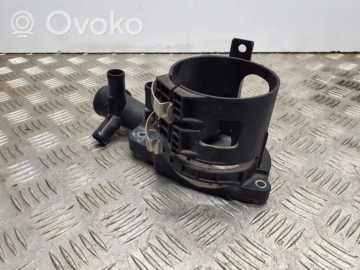 Infiniti Q70 Y51 Halterung Kraftstofffilter A6512001056