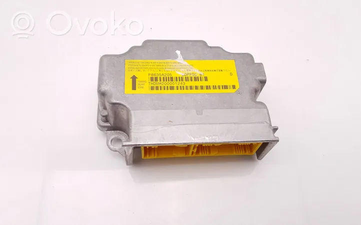 Mitsubishi Outlander Oro pagalvių valdymo blokas P8635A205