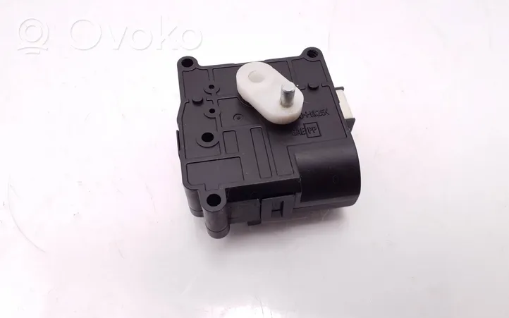 Toyota Avensis T250 Motorino attuatore aria 1138002051