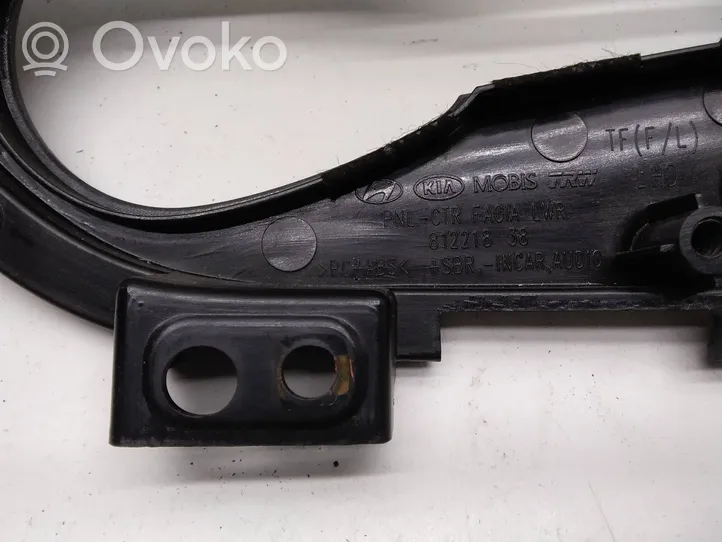 KIA Optima Panelės apdailos skydas (centrinis) 81221838