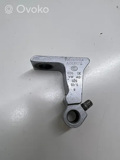 Audi Q7 4M Front door upper hinge 8S0833404A