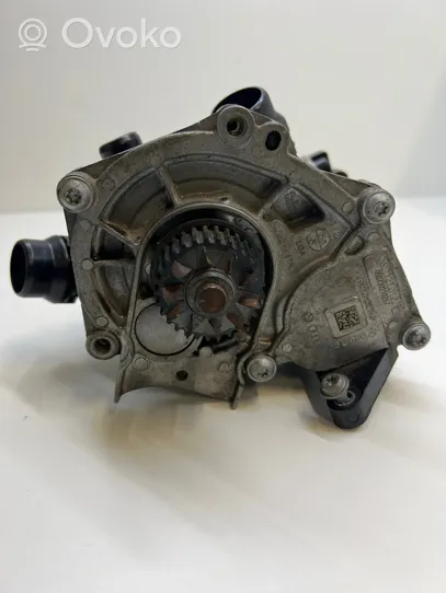 Audi A5 8T 8F Pompe de circulation d'eau 06L121111