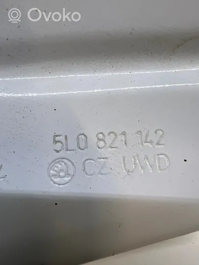 Skoda Yeti (5L) Uchwyt / Mocowanie błotnika przedniego 5L0821142