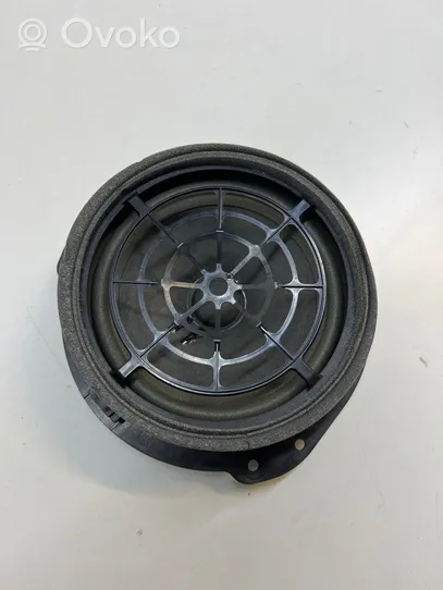 Audi A4 S4 B9 Enceinte de porte arrière A019069