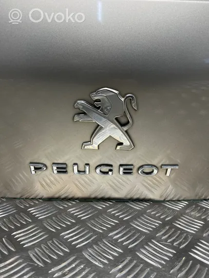 Peugeot 3008 I Takaluukun/tavaratilan kansi 