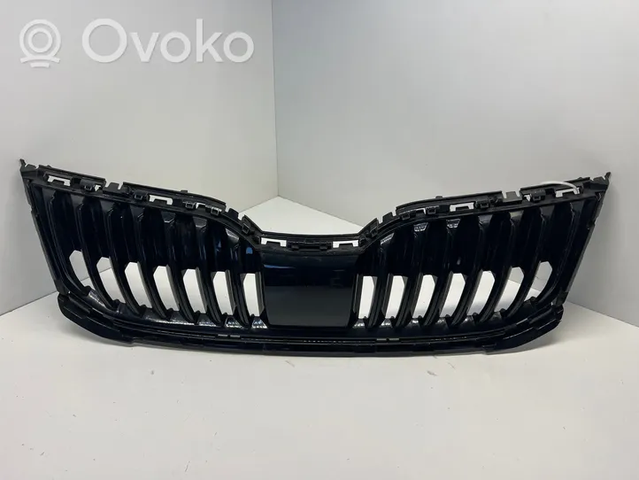 Skoda Octavia Mk3 (5E) Grille calandre supérieure de pare-chocs avant 5E0853653C