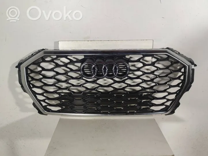 Audi Q3 F3 Etupuskurin ylempi jäähdytinsäleikkö 83F853651B