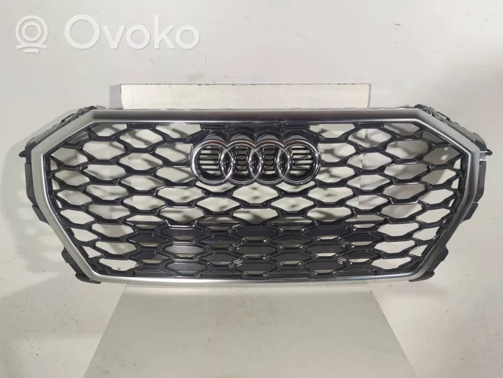 Audi Q3 F3 Etupuskurin ylempi jäähdytinsäleikkö 83F853651B