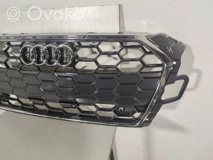 Audi A5 Maskownica / Grill / Atrapa górna chłodnicy 8W6853651BL