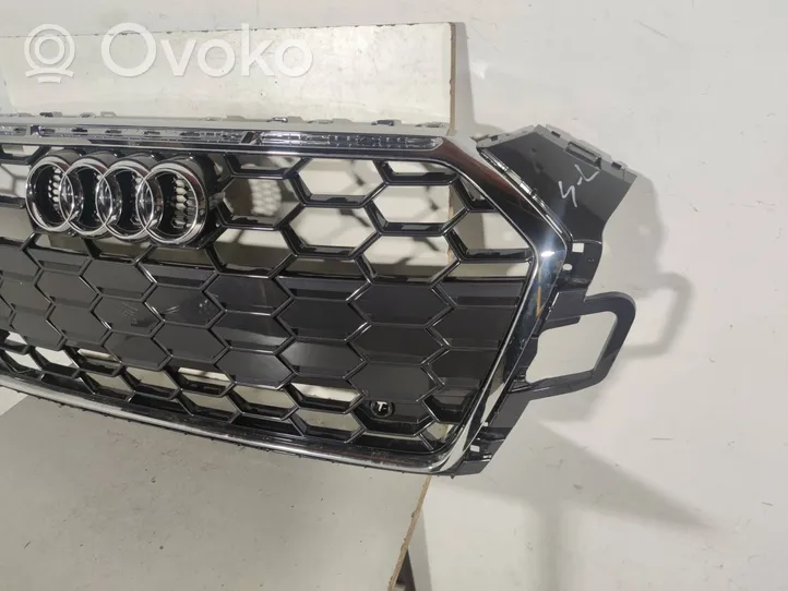 Audi A5 Etupuskurin ylempi jäähdytinsäleikkö 8W6853651BL