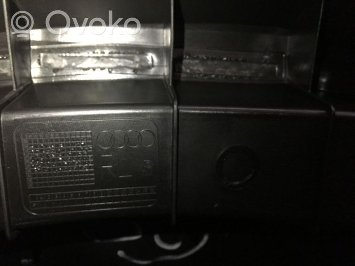 Audi Q5 SQ5 Panelė 8R2857736A